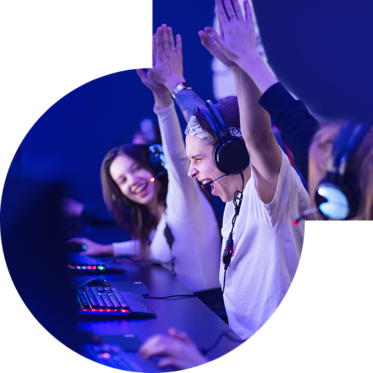 凤凰联盟独家双向驱动技术<br>让电竞玩家尽情享受极致高速快感